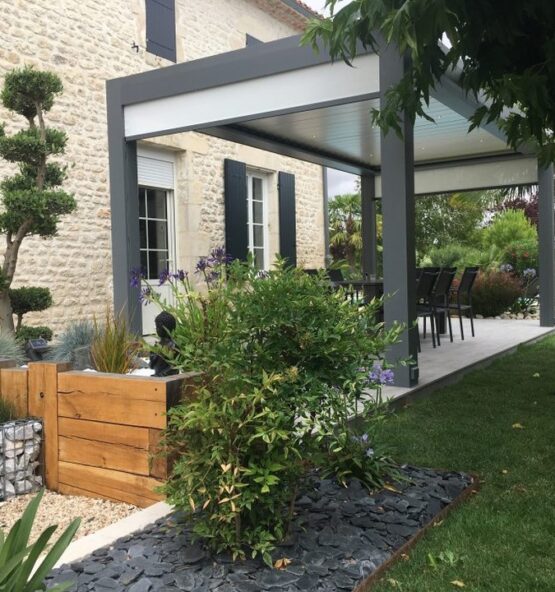 pergola_rolling_roof 555x592